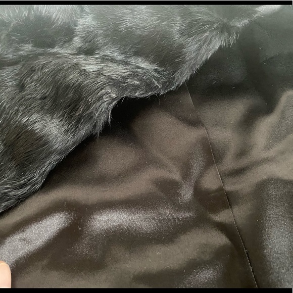 MICHAEL KORS BLACK RABBIT FUR VEST - Picture 5 of 5